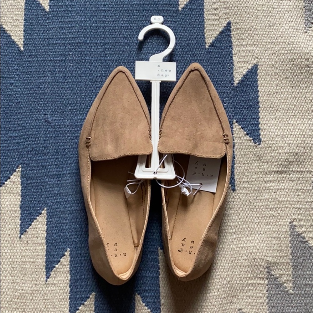 A NEW DAY - Tan Suede Flats - Sz 6.5